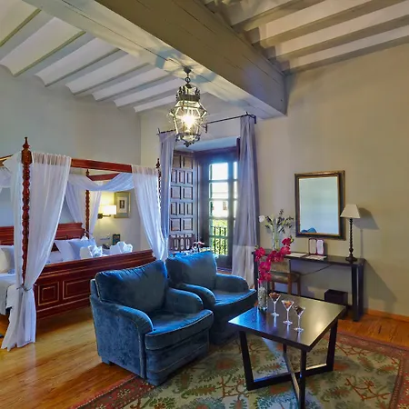 מלון De זמורה