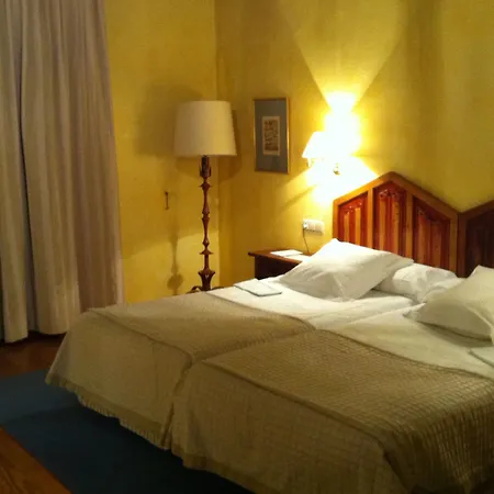 Hotel De 4*