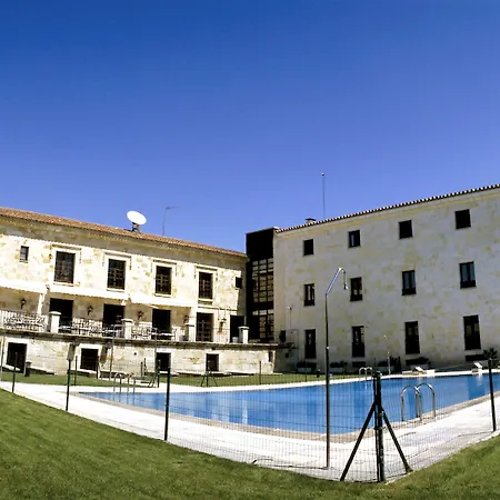 Hotel De 4*