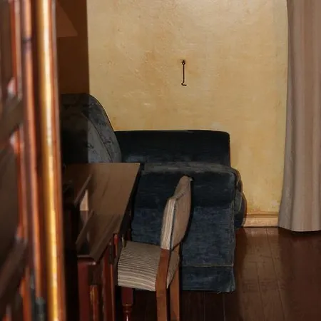 De Otel