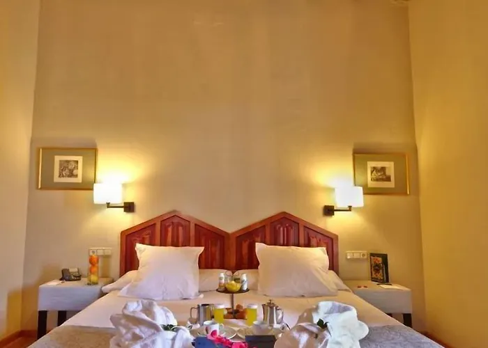 파라도르 데 자모라 사모라