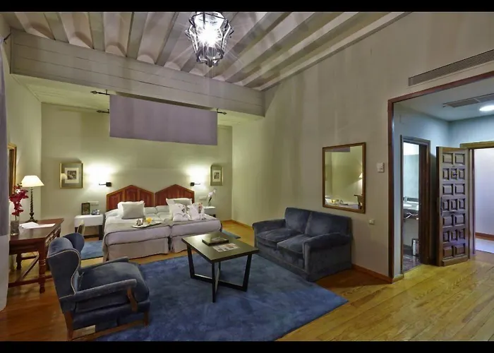 파라도르 데 자모라 호텔