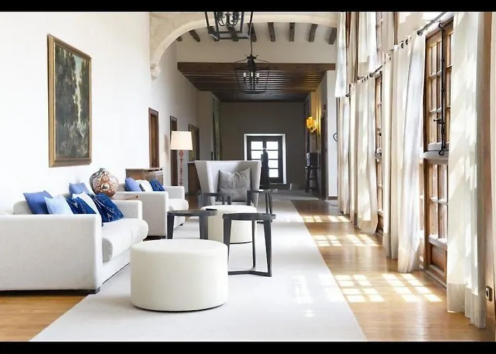 호텔 파라도르 데 자모라