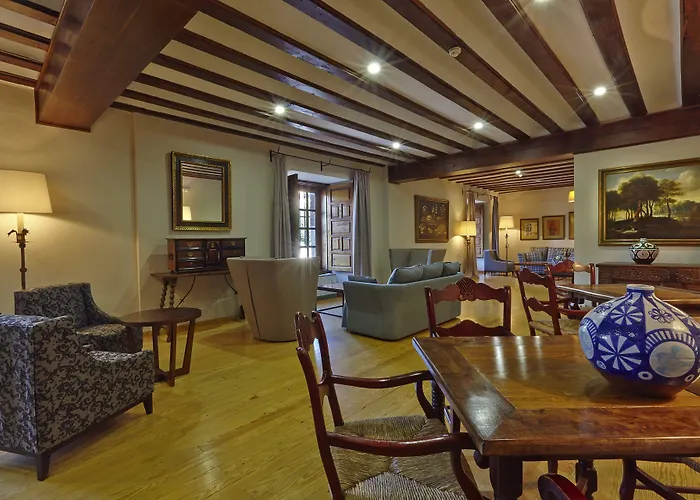 파라도르 데 자모라 호텔