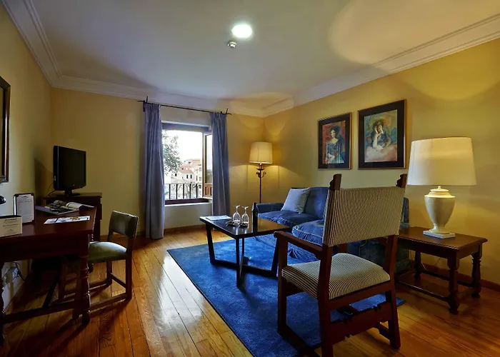 파라도르 데 자모라 호텔 4*