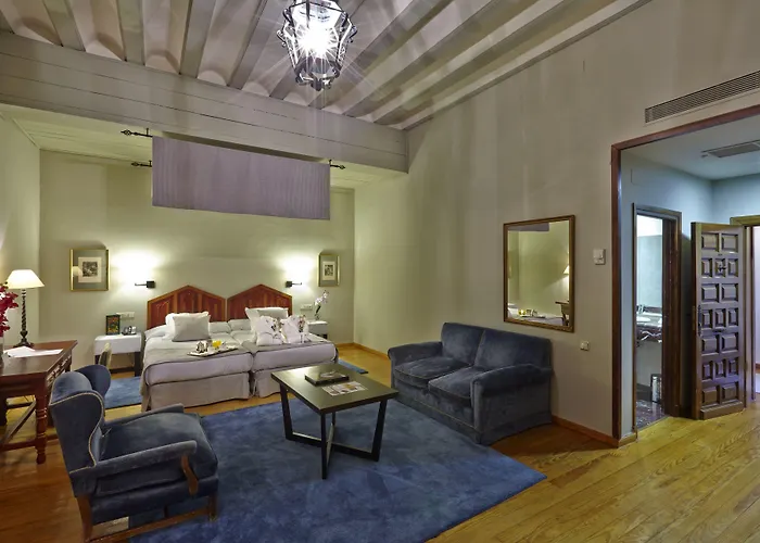 파라도르 데 자모라 호텔