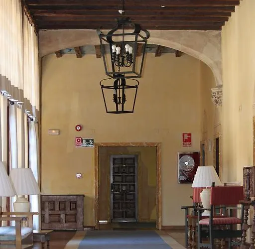 파라도르 데 자모라 호텔 4*