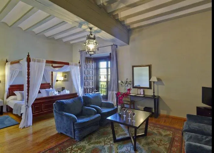 파라도르 데 자모라 4*